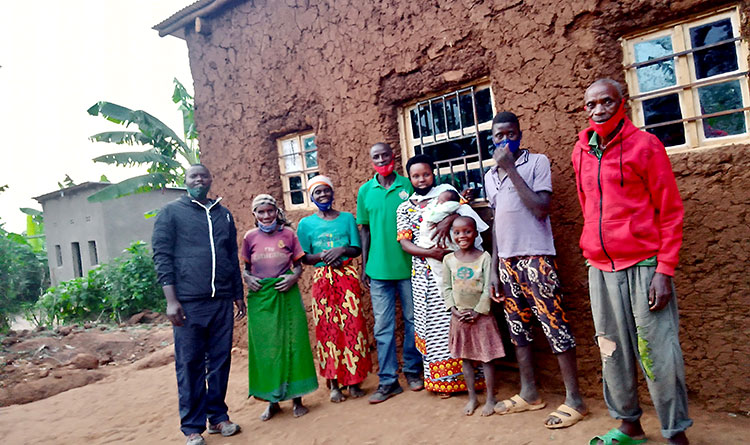 Picture of trainers and God's Love group members in Rwanda