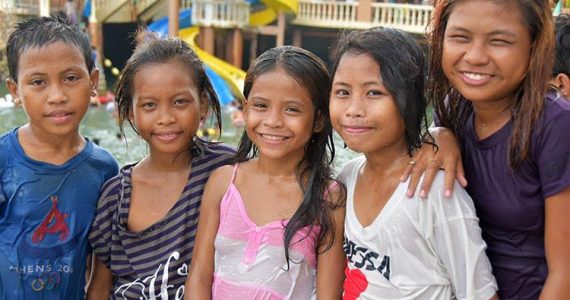 Picture of kids at the beach in the Philippines
