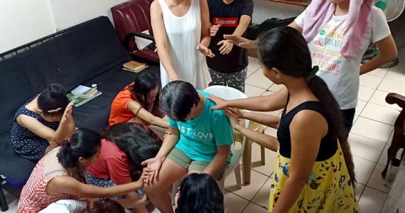 Picture of Formerly trafficked girls praying in the Philippines