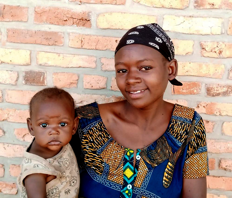 Images of Valentine with her child