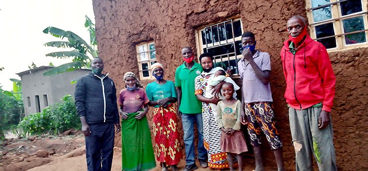 Picture of trainers and God's Love group members in Rwanda